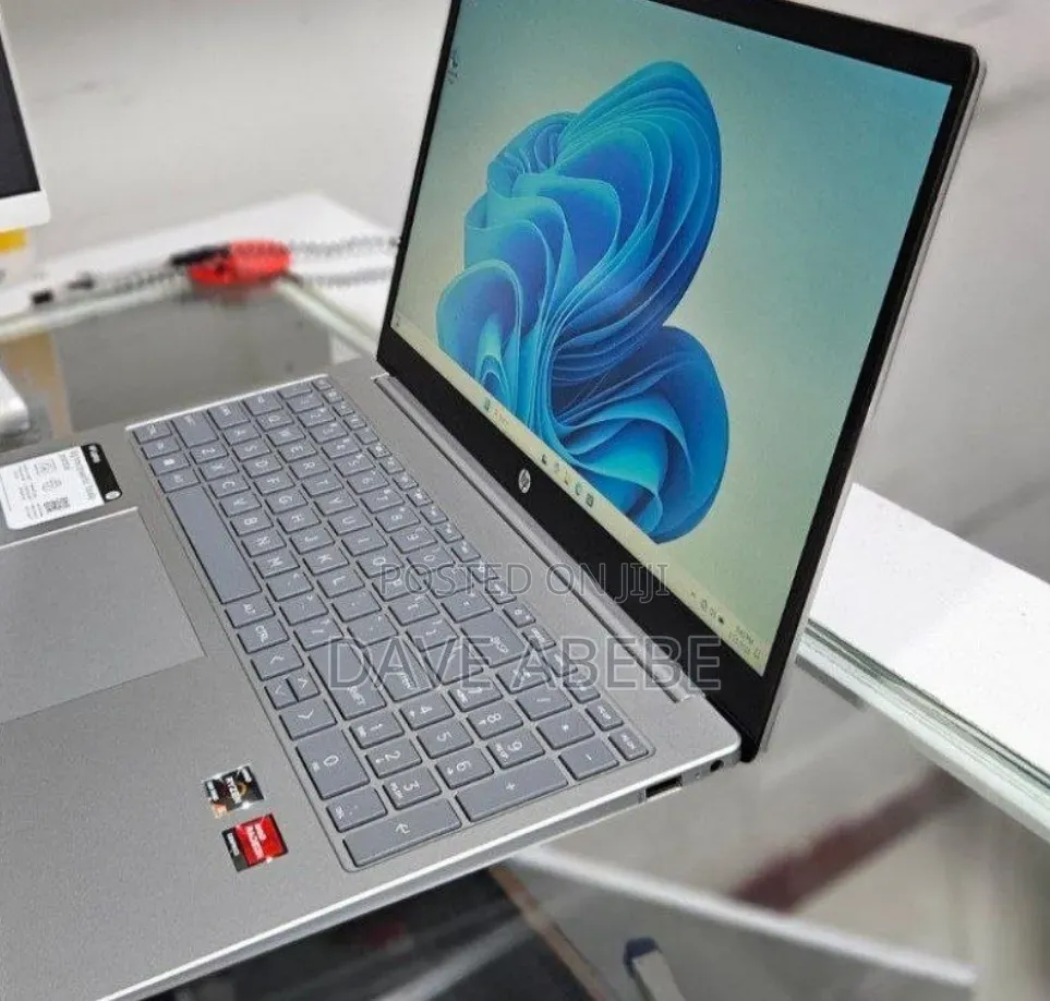 New Laptop HP Stream Notebook 16GB AMD Ryzen 5 SSD 256GB