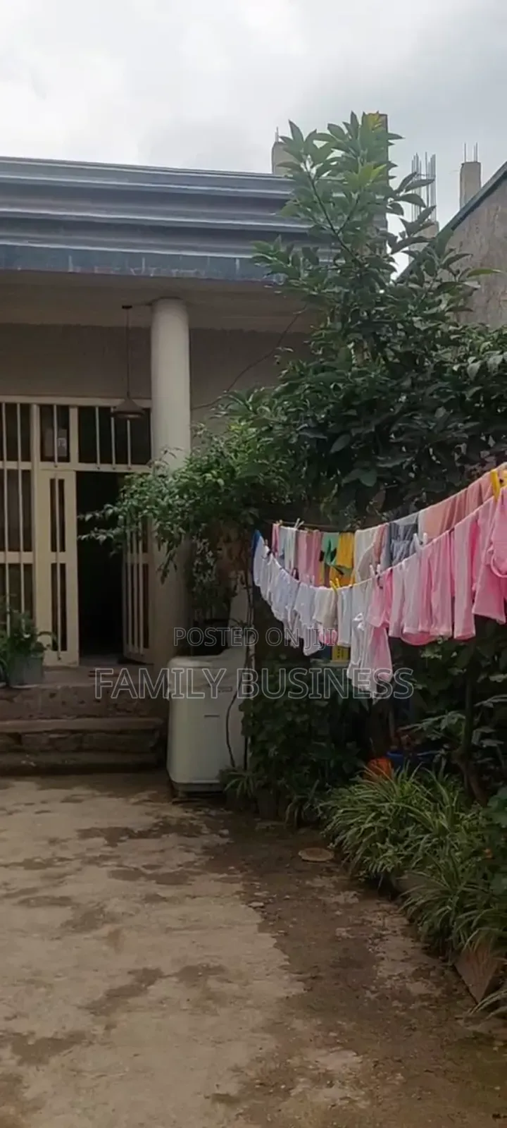 3bdrm House in Akaky Kaliti for sale