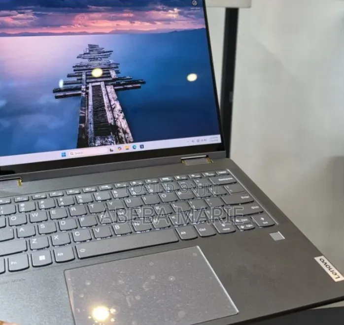New Laptop Lenovo Yoga 7i 16GB Intel Core Ultra 7 SSD 512GB