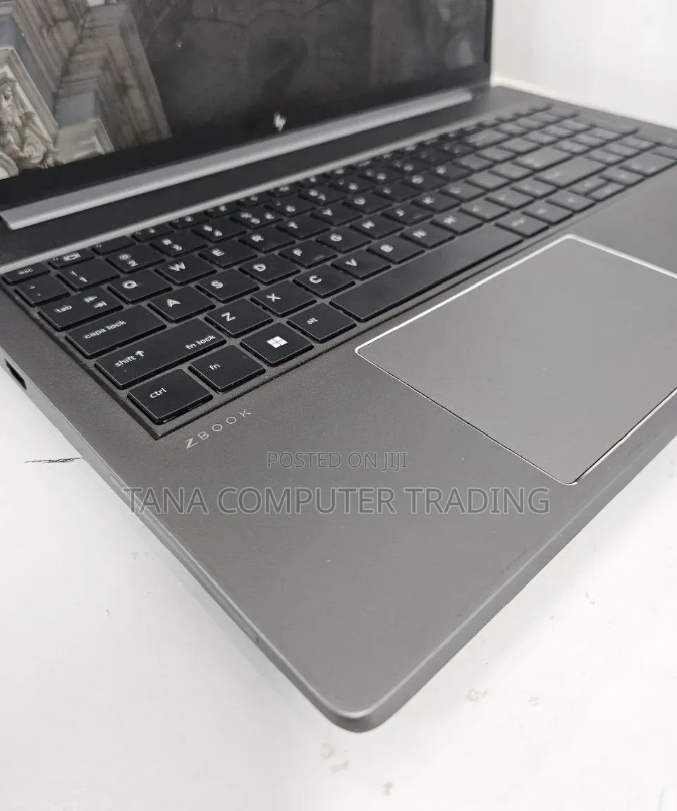 New Laptop HP ZBook Studio G8 16GB Intel Core i7 SSD 1T