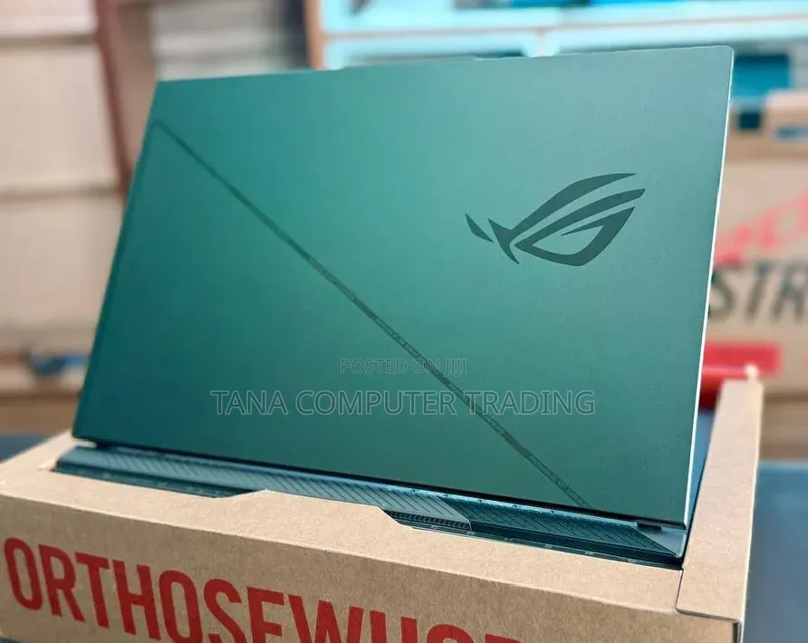 New Laptop Asus ROG Strix G16 G614 16GB Intel Core i7 SSD 1T