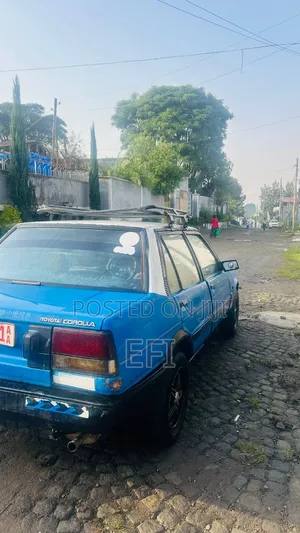 Toyota Corolla 1986 Blue