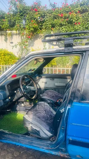 Toyota Corolla 1986 Blue