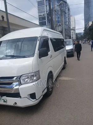 Toyota HiAce 2015 White