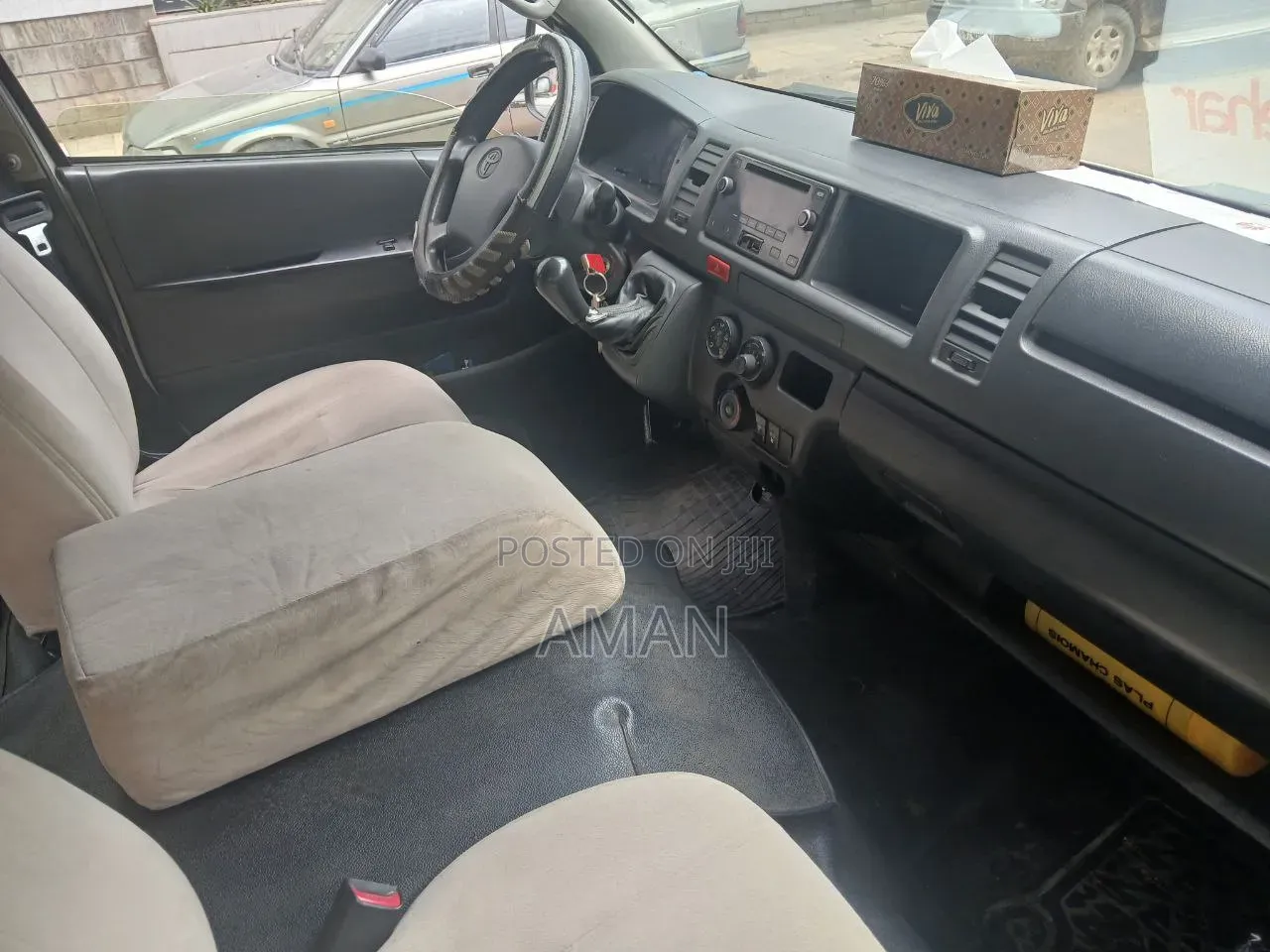 Toyota HiAce 2015 White