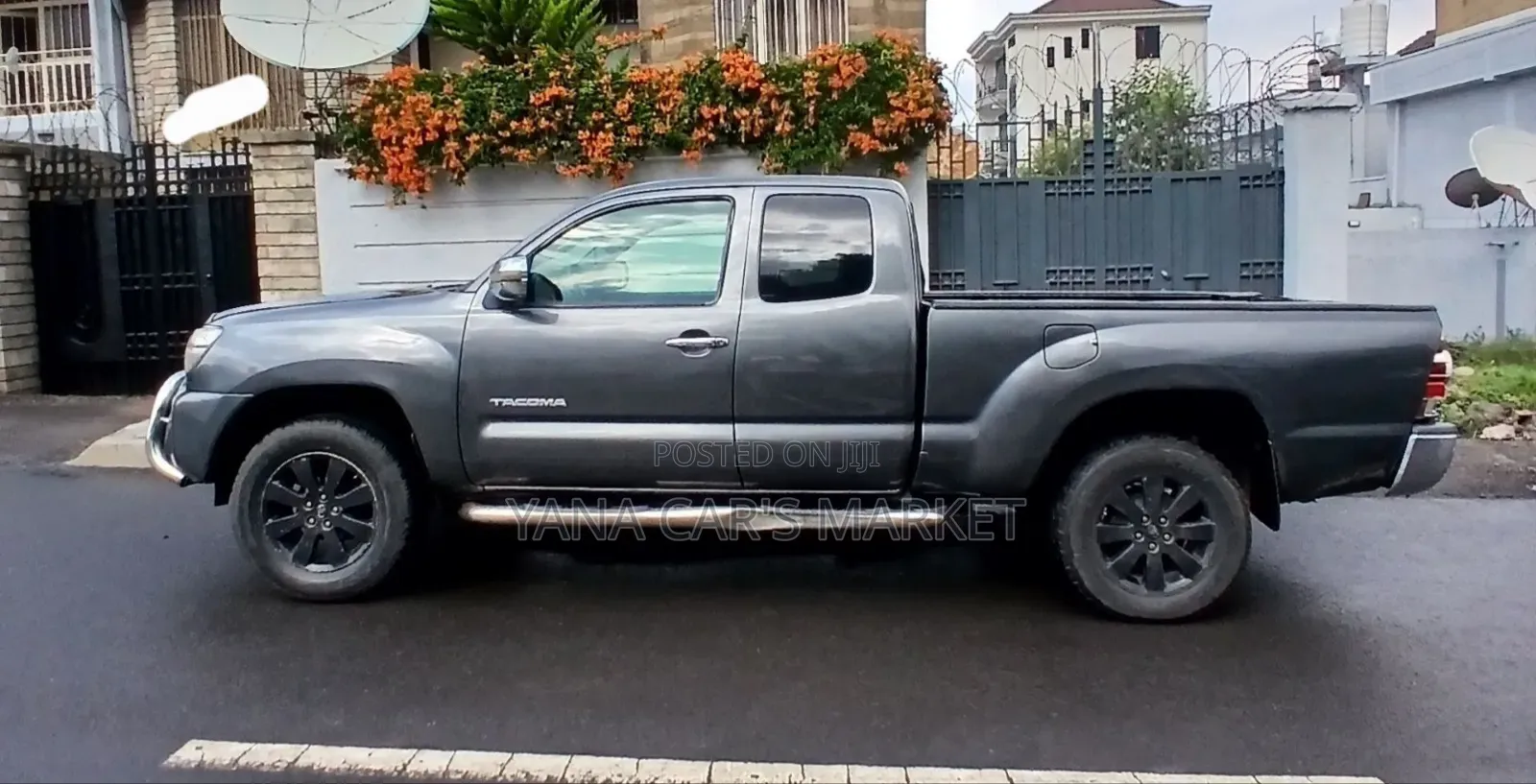 Toyota Tacoma 2012 Gray