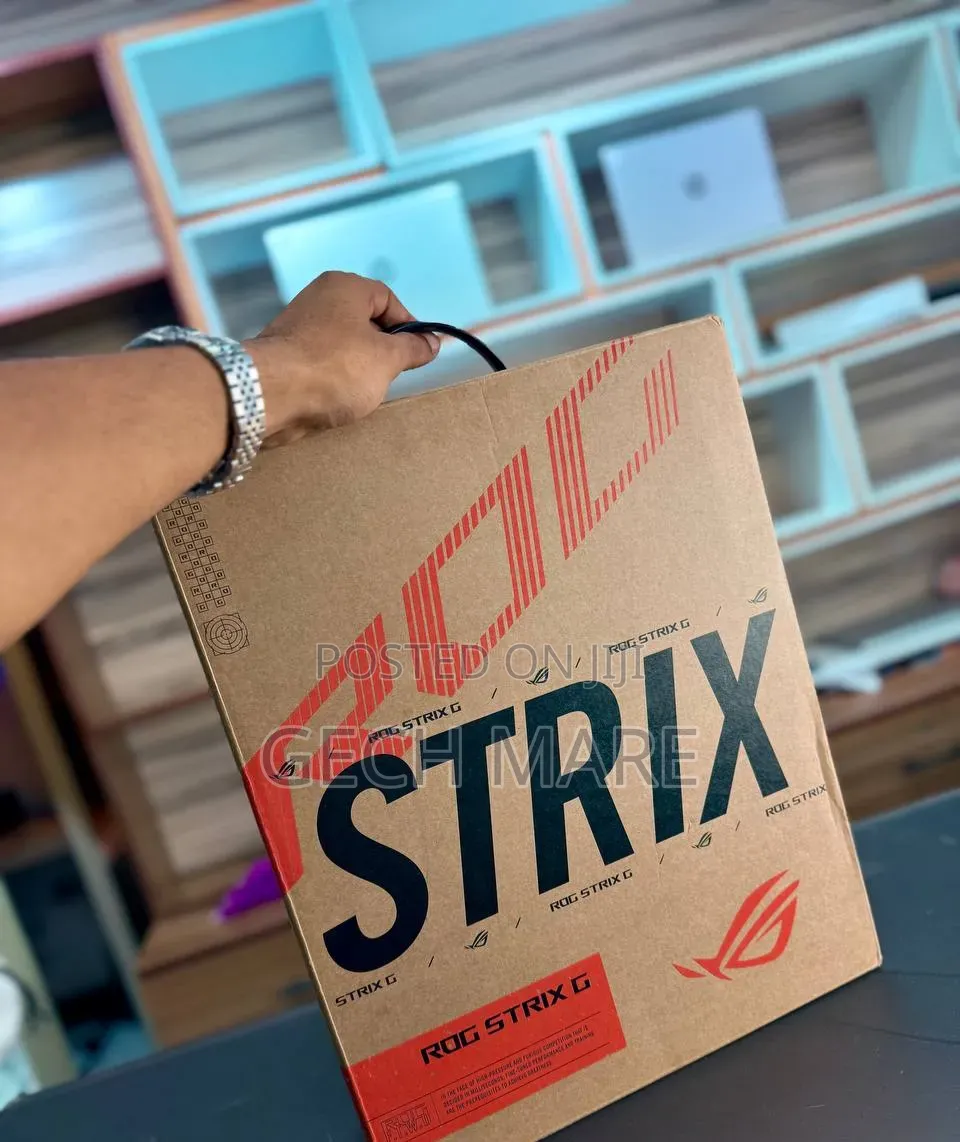 New Laptop Asus ROG Strix G15 16GB Intel Core i7 SSD 1T