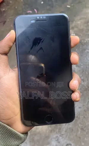 New Apple iPhone 8 Plus 64 GB Black