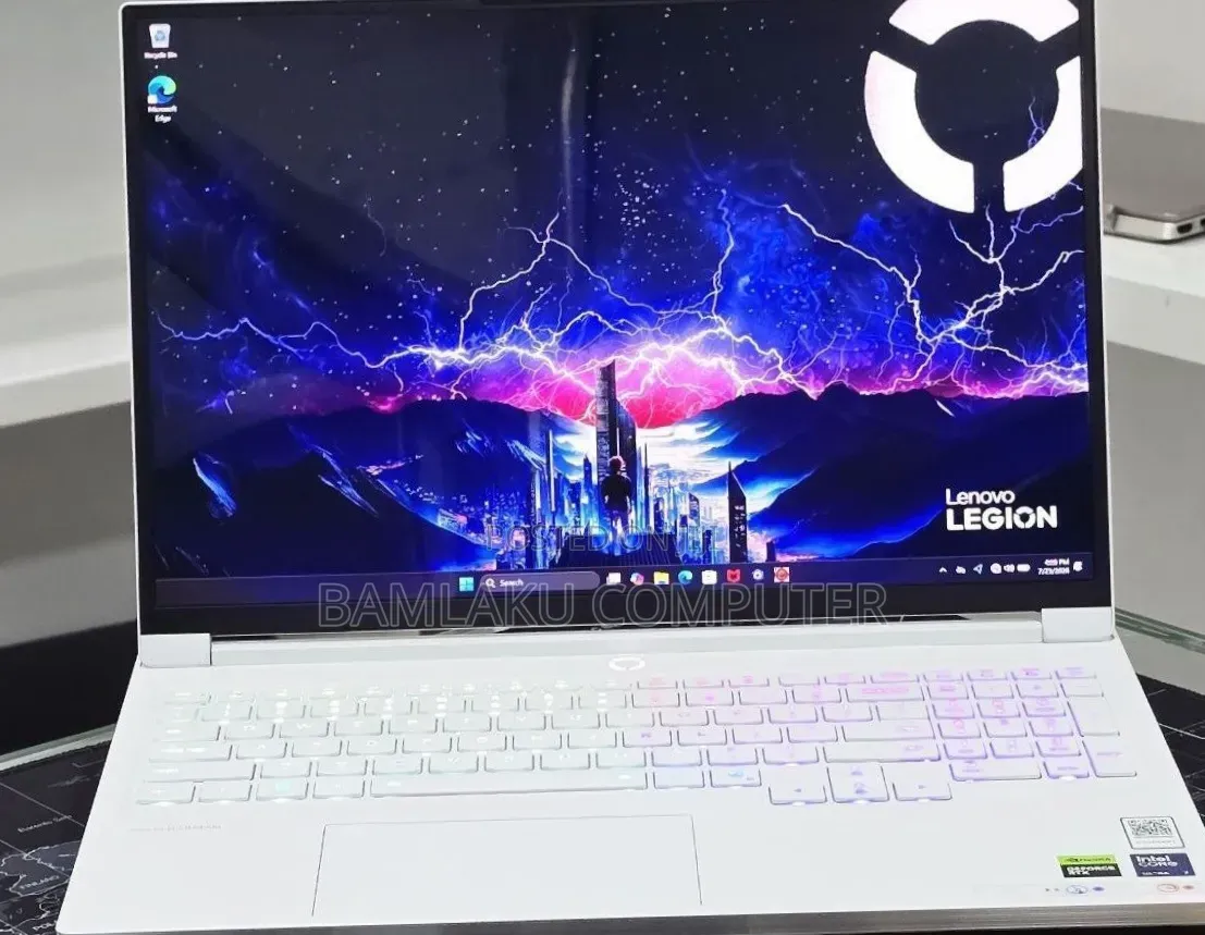 New Laptop Lenovo Legion 7 32GB Intel Core Ultra 7 SSD 1T