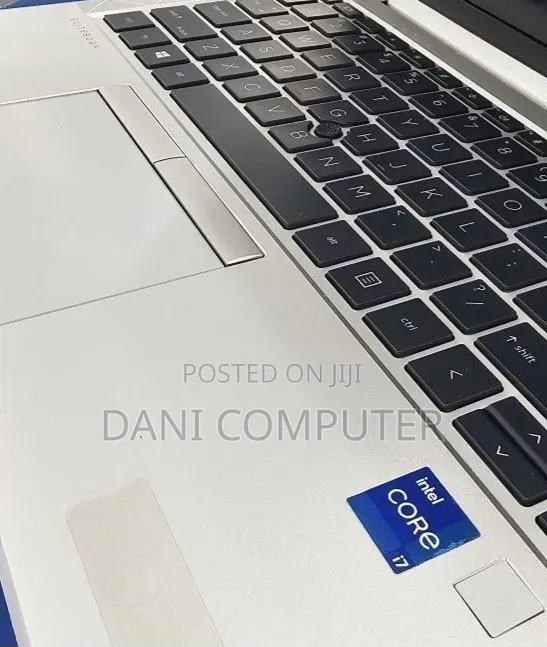 New Laptop HP EliteBook 830 G8 16GB Intel Core i7 SSD 512GB