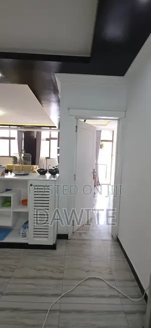 3bdrm Apartment in ኮንደሚኒየም, Bole for sale