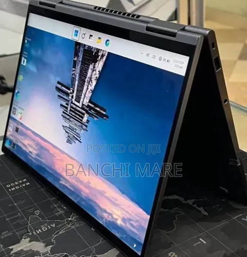 New Laptop Lenovo ThinkPad X1 Yoga Gen 8 16GB Intel Core i7 SSD 512GB