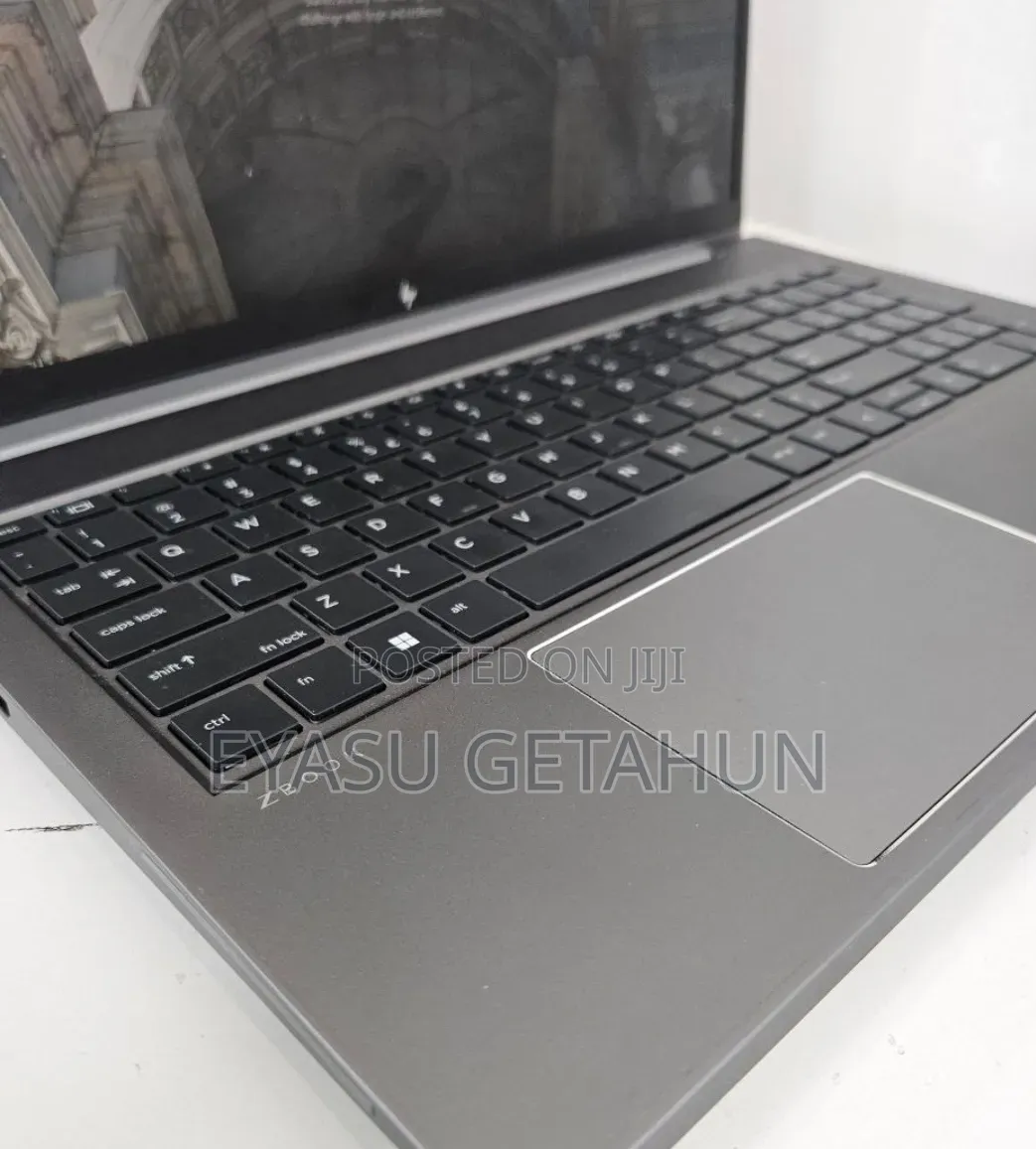 New Laptop HP ZBook Power G9 i7 16GB Intel Core i7 SSD 1T