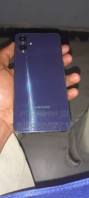Samsung Galaxy A06 128 GB Black
