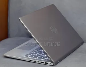 New Laptop HP Pavilion 15 8GB Intel Core i5 SSD 256GB