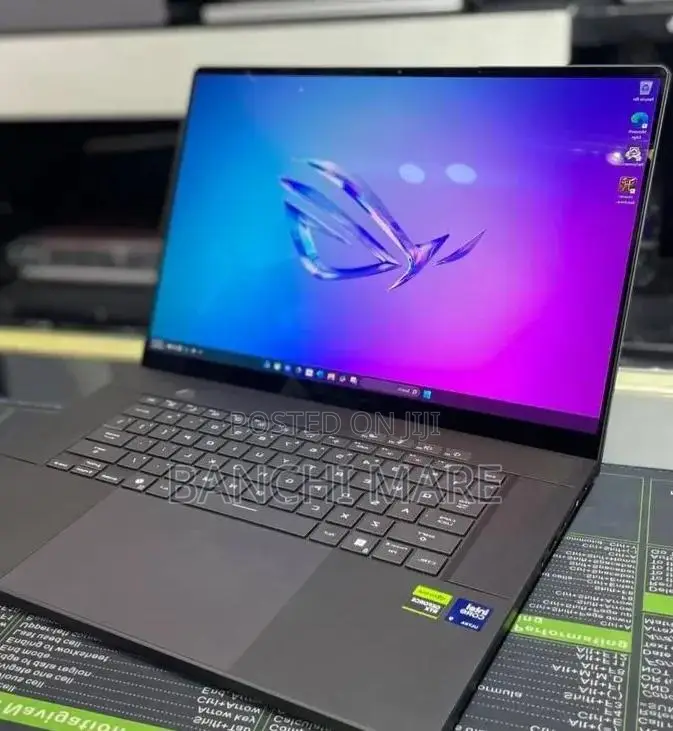 New Laptop Asus ROG Zephyrus G16 16GB Intel Core Ultra 9 SSD 1T