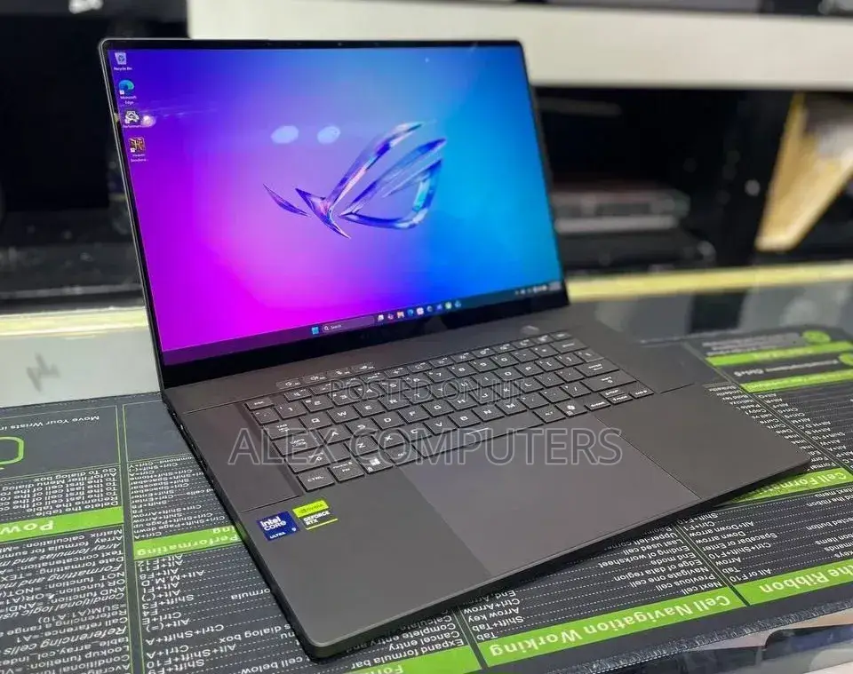 New Laptop Asus ROG Zephyrus G15 32GB Intel Core Ultra 9 SSD 1T