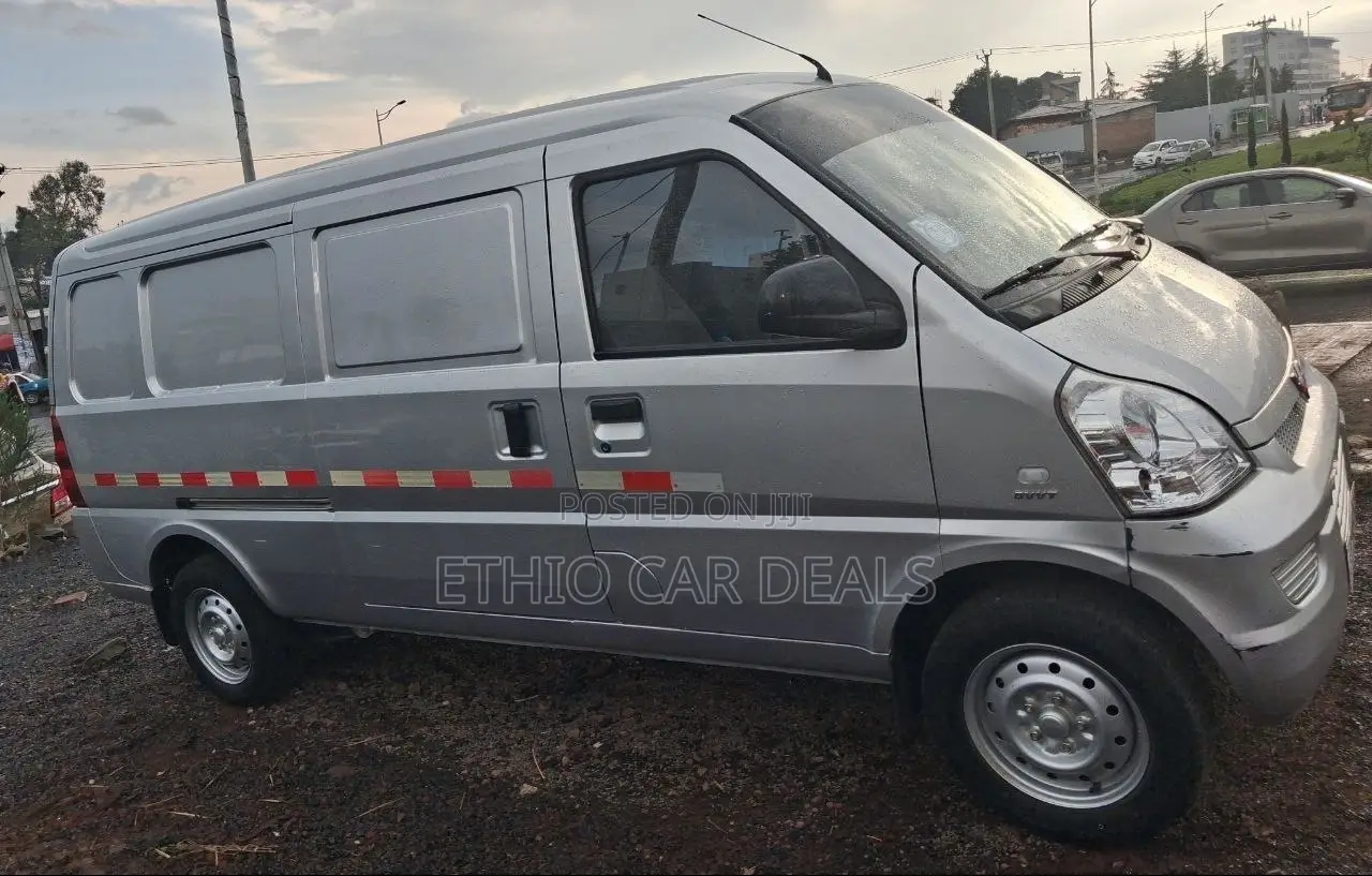Wuling Hongguang S 2020 Silver