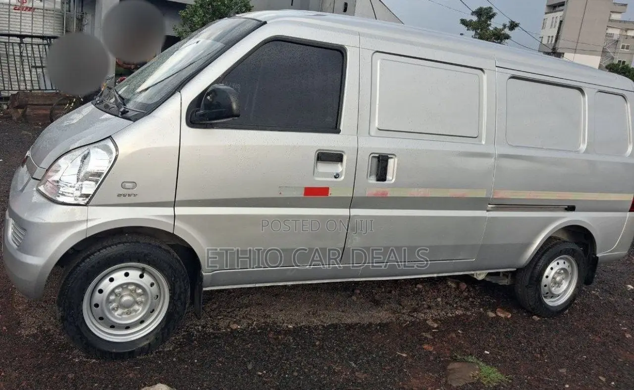 Wuling Hongguang S 2020 Silver