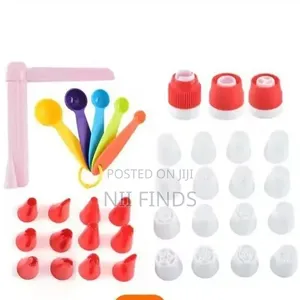 85 Piece Cake Decorating Set