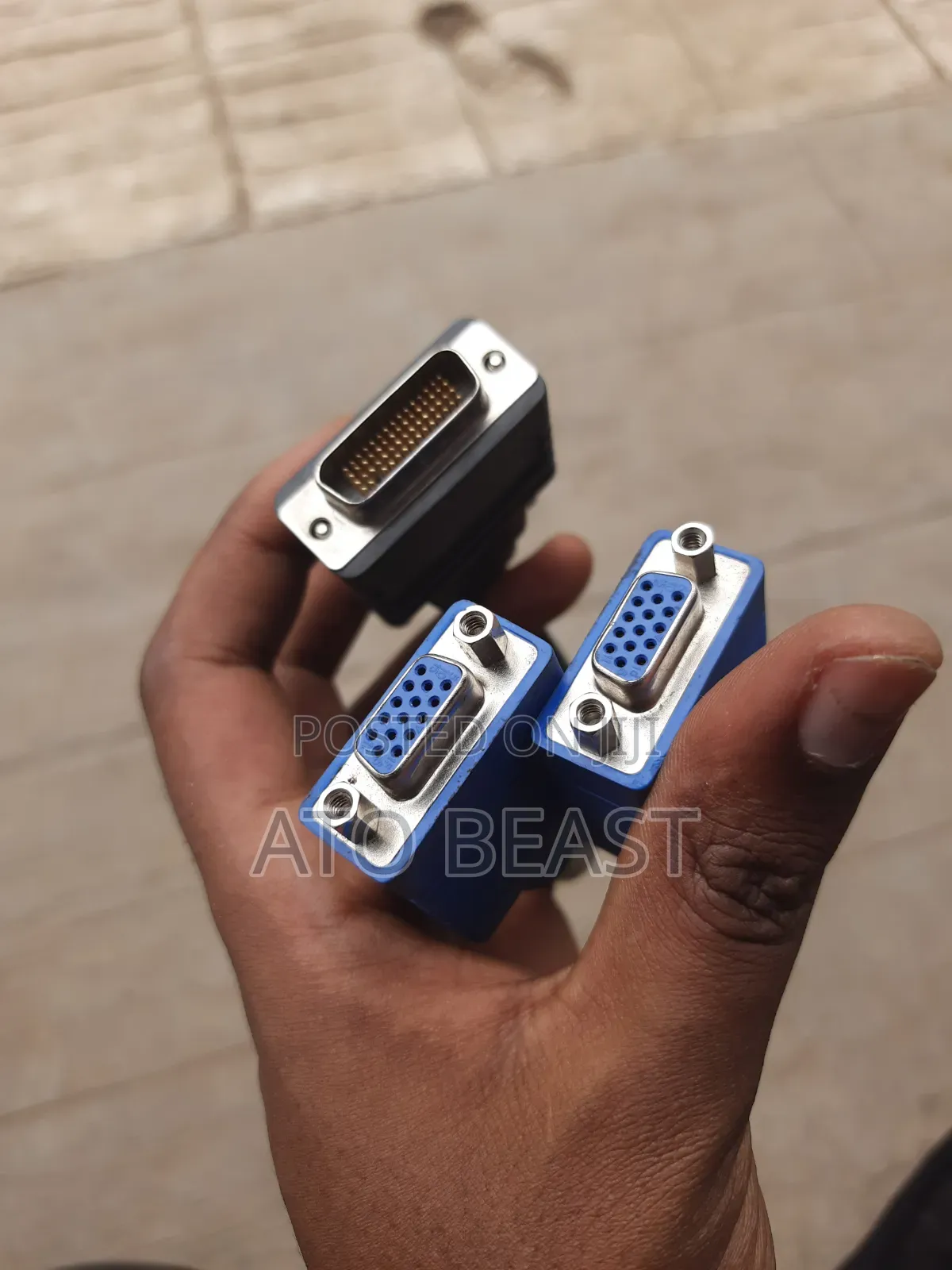 DMS-59 Pin Male to Dual VGA Female Splitter Adapter