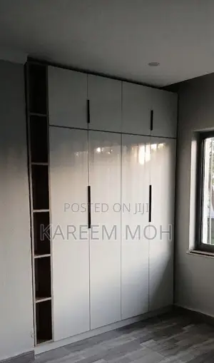 Clean Minimalist Closet / ፅድት ያለ ቁም ሳጥን