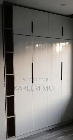 Clean Minimalist Closet / ፅድት ያለ ቁም ሳጥን