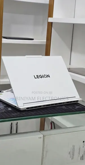 New Laptop Lenovo Legion 7 32GB Intel Core Ultra 7 SSD 1T