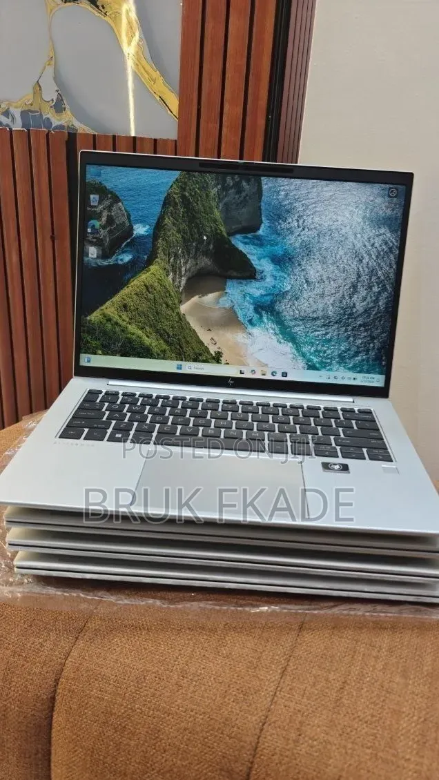 New Laptop HP EliteBook 840 G9 16GB Intel Core i7 SSD 512GB