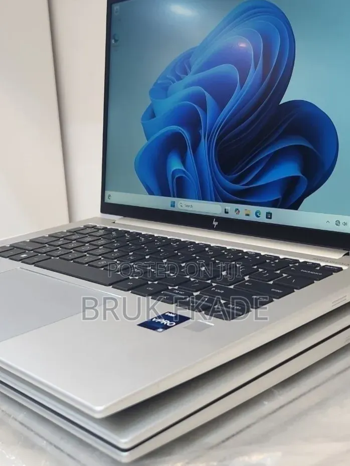 New Laptop HP EliteBook 840 G9 16GB Intel Core i7 SSD 512GB