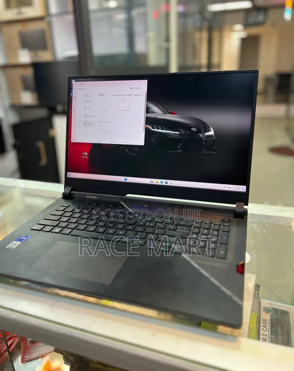 New Laptop Asus ROG Strix G17 32GB Intel Core i9 SSD 1T