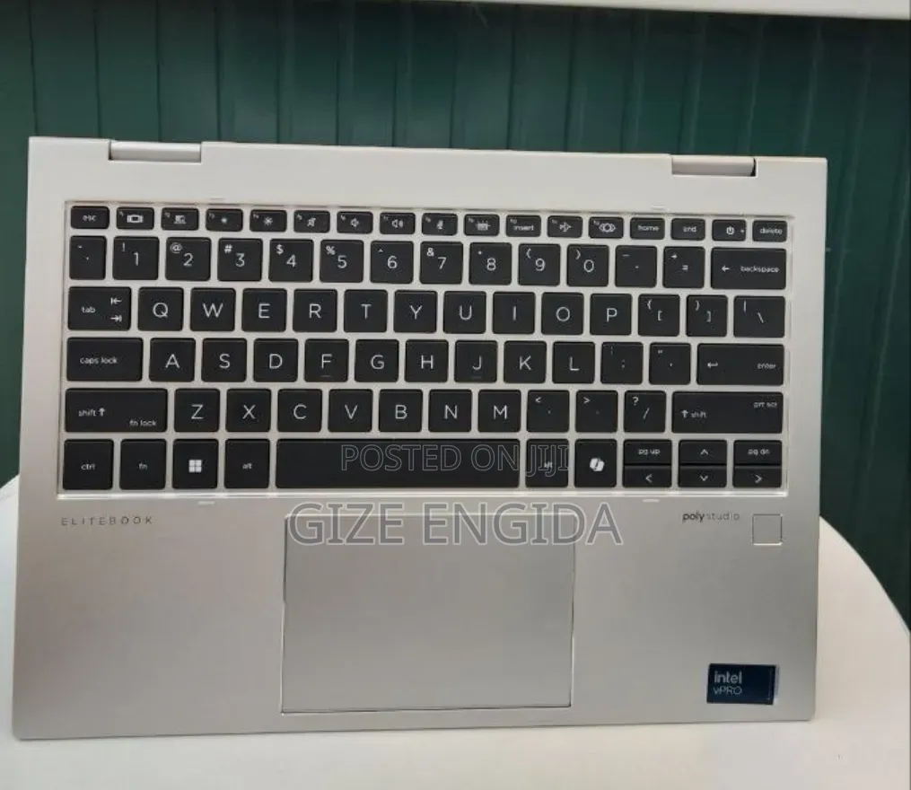 New Laptop HP Elitebook 830 G11 32GB Intel Core Ultra 7 SSD 512GB