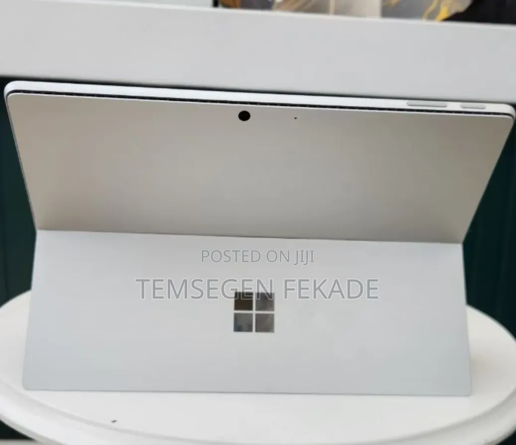 New Laptop Microsoft Surface Pro 9 16GB Intel Core i7 SSD 512GB