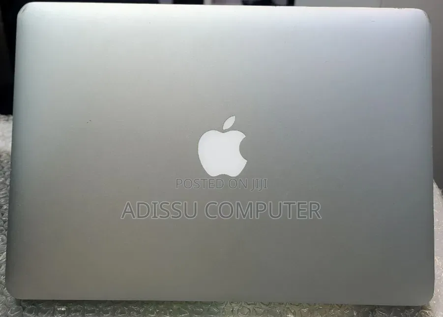 New Laptop Apple MacBook Pro 2017 8GB Intel Core i5 SSD 128GB