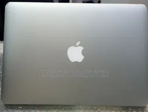 New Laptop Apple MacBook Pro 2017 8GB Intel Core i5 SSD 128GB