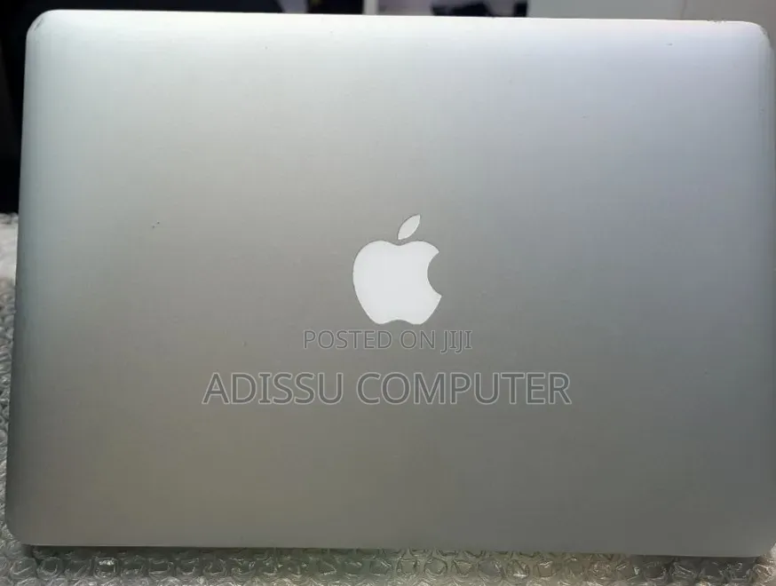 New Laptop Apple MacBook Pro 2017 8GB Intel Core i5 SSD 128GB