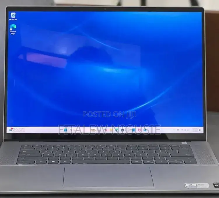 New Laptop Dell Inspiron 15 16GB Intel Core i7 SSD 512GB
