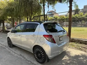 Toyota Yaris 2011