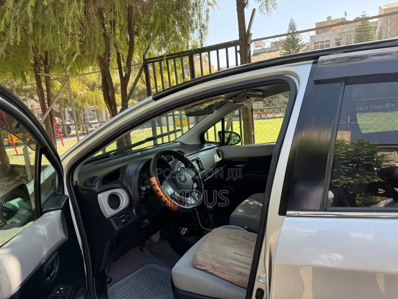 Toyota Yaris 2011
