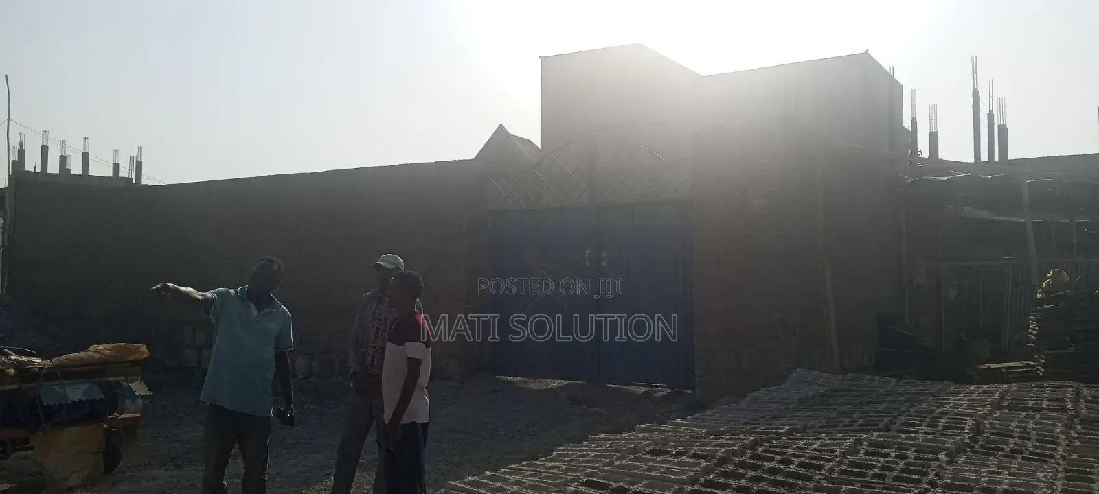 የሚሸጥ መሬት ምረጥ ቦታ ለንግድም ለመኖሪያም እሚሆን