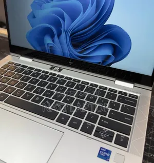 New Laptop HP EliteBook 830 G8 16GB Intel Core i7 SSD 512GB