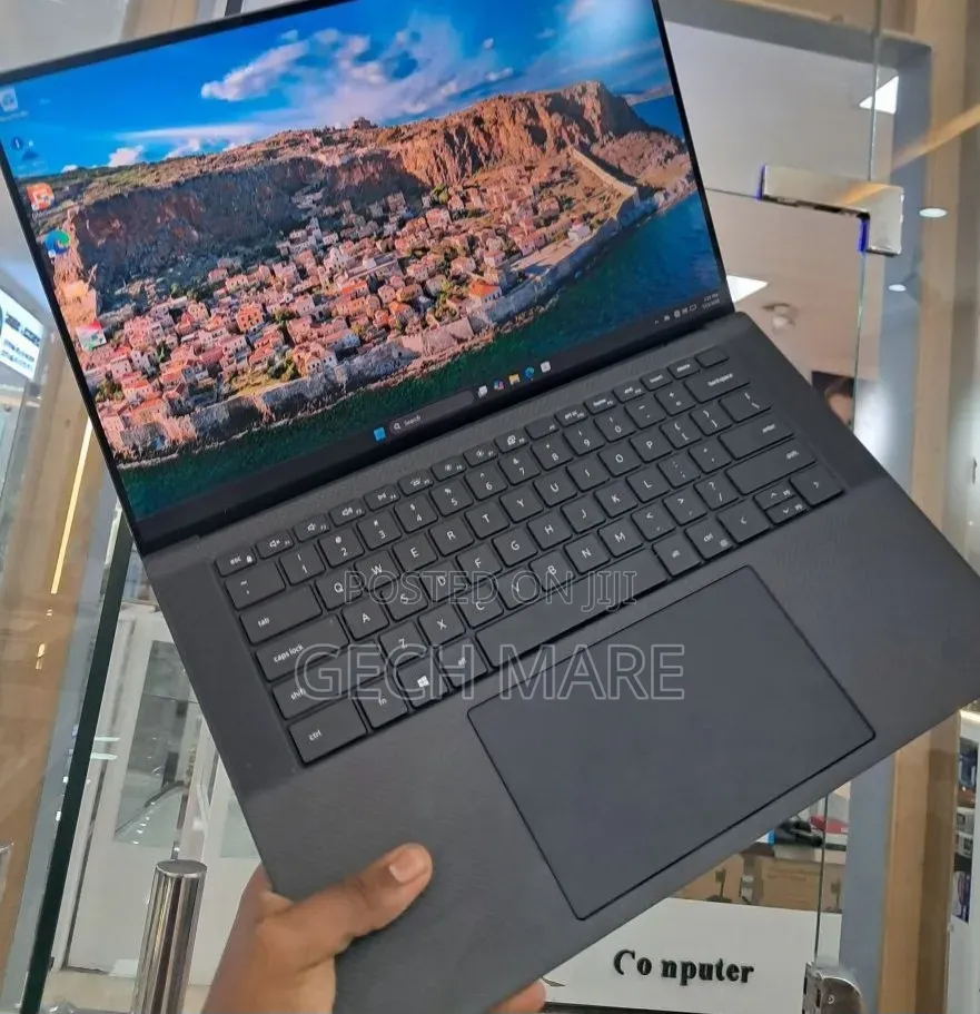 New Laptop Dell Precision 5540 16GB Intel Core i7 SSD 512GB