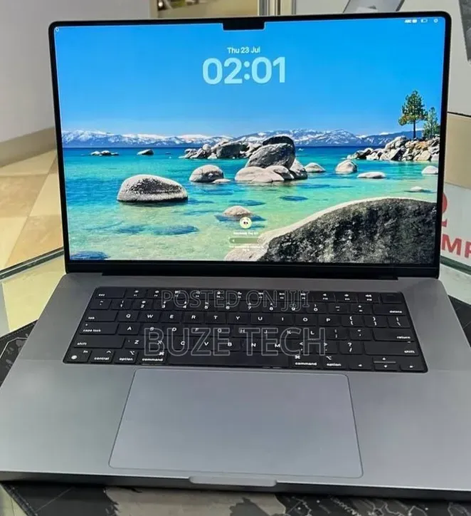 New Laptop Apple MacBook Pro 2021 M1 32GB Apple M1 Pro SSD 512GB