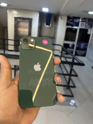 Apple iPhone 13 128 GB Green