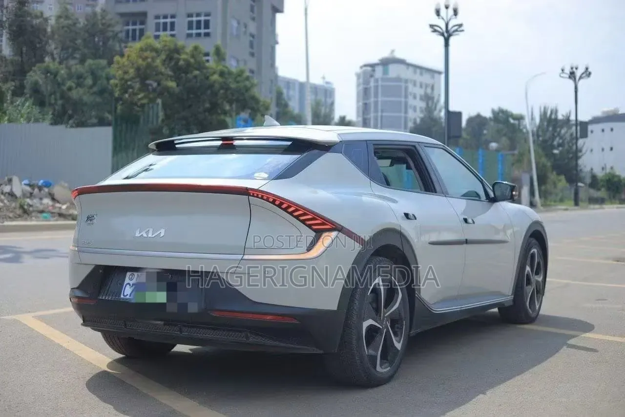 New Kia EV6 2023 White