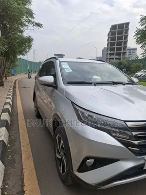 Toyota Rush 2022 Silver