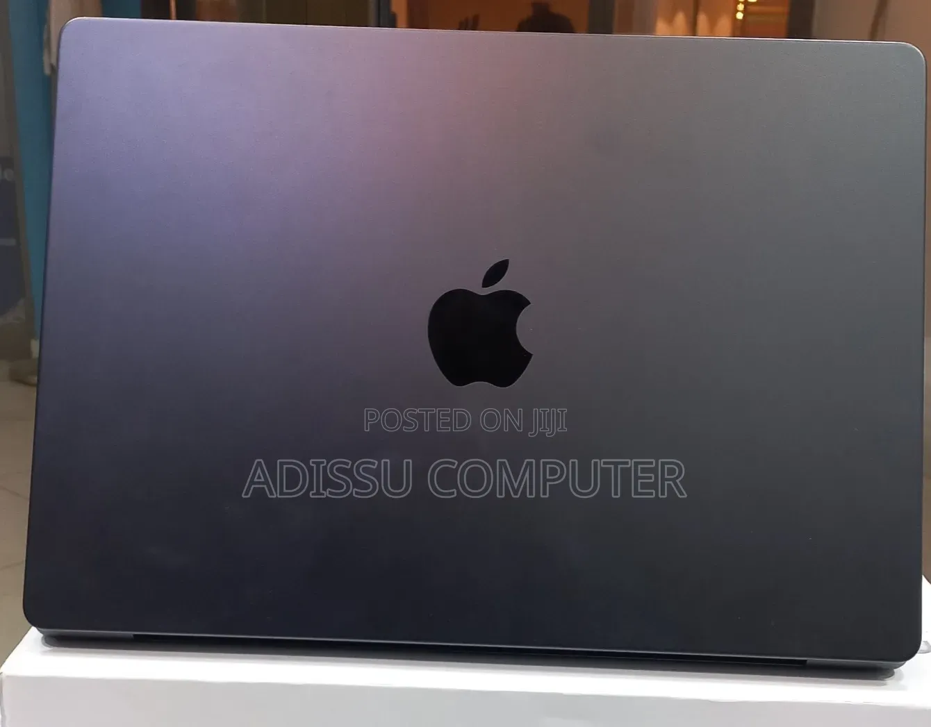 New Laptop Apple MacBook Pro 2019 16GB Apple M5 SSD 512GB