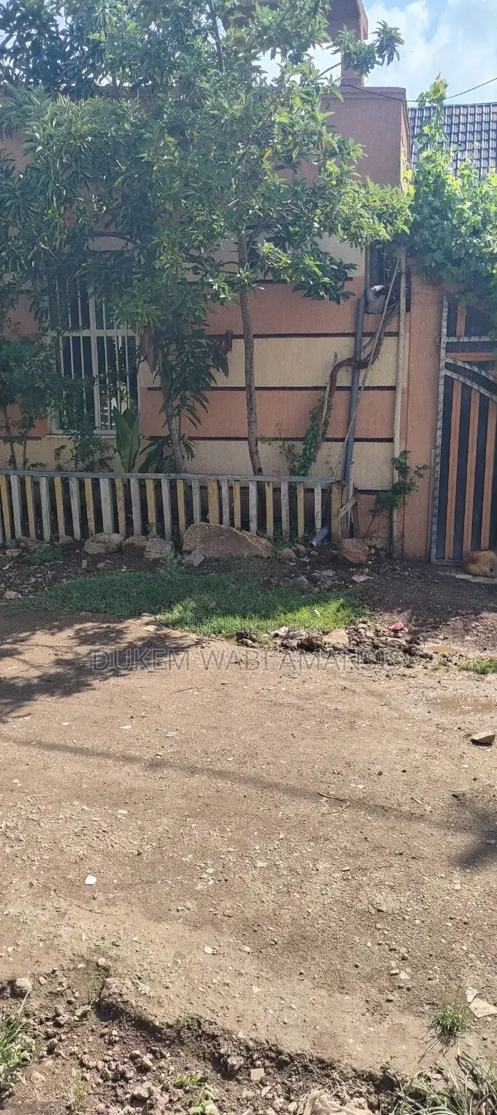 Furnished 8bdrm House in Dukem Bishoftu Ct, East Shewa for sale
