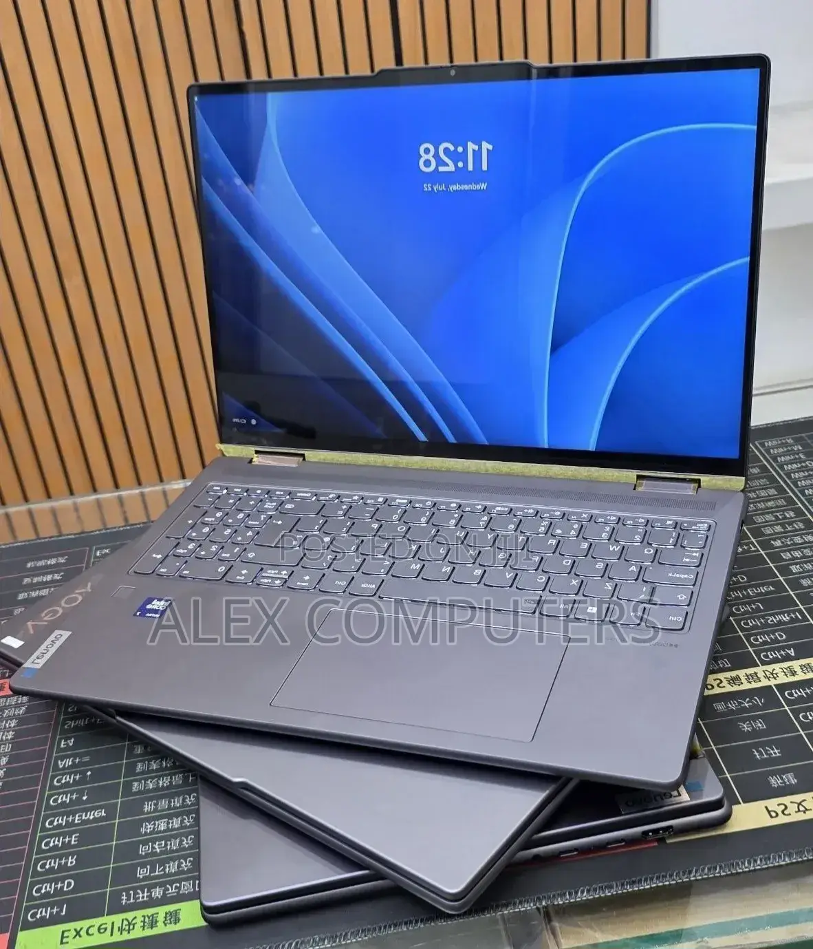 New Laptop Lenovo Yoga 9 16GB Intel Core Ultra 7 SSD 512GB