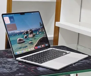 New Laptop Apple MacBook Air 2022 M2 8GB Apple M2 SSD 256GB